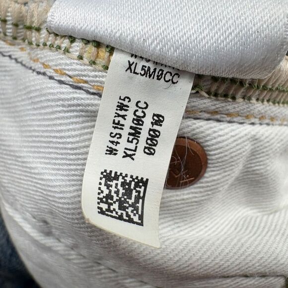 AE77 Distressed High Rise Denim Shorts Women’s Size 26 Frayed Hem Light Wash - Picture 12 of 12